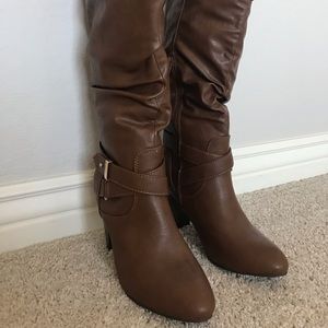 Knee High Brown Boots!